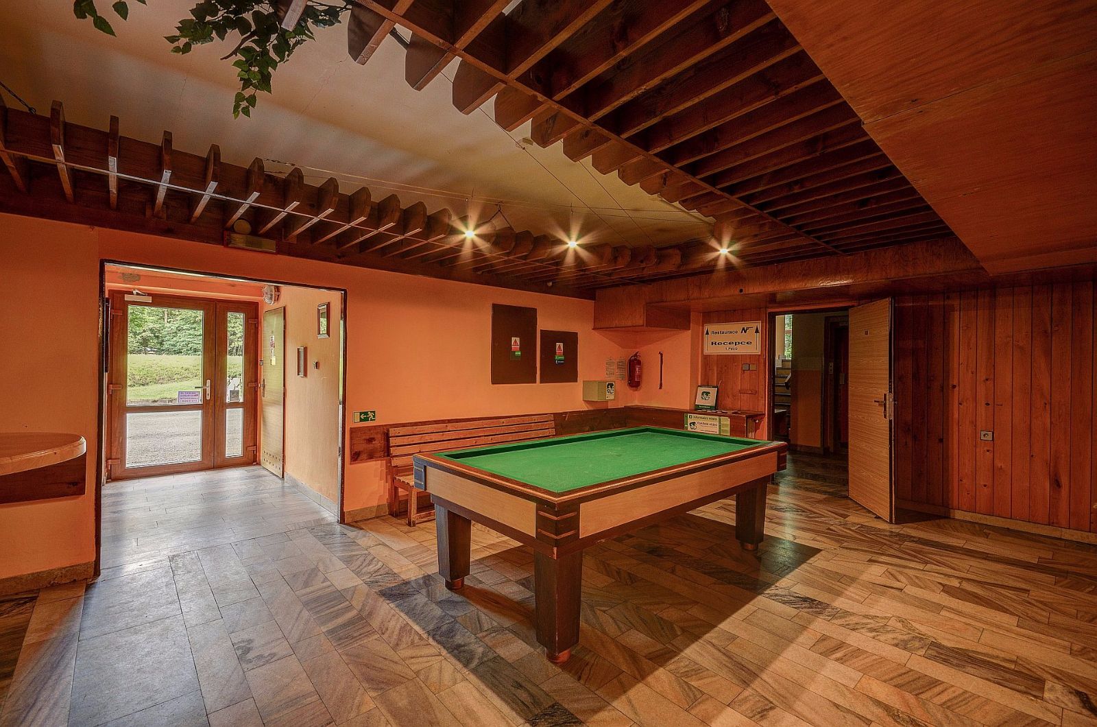 13 Hotel Andromeda - Ramzova, Czechy - Białe szkoły