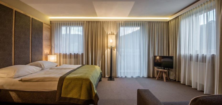 Hotel Arlara - Corvara, Włochy - wczasy, narty 2019/2020 | Berg-Travel