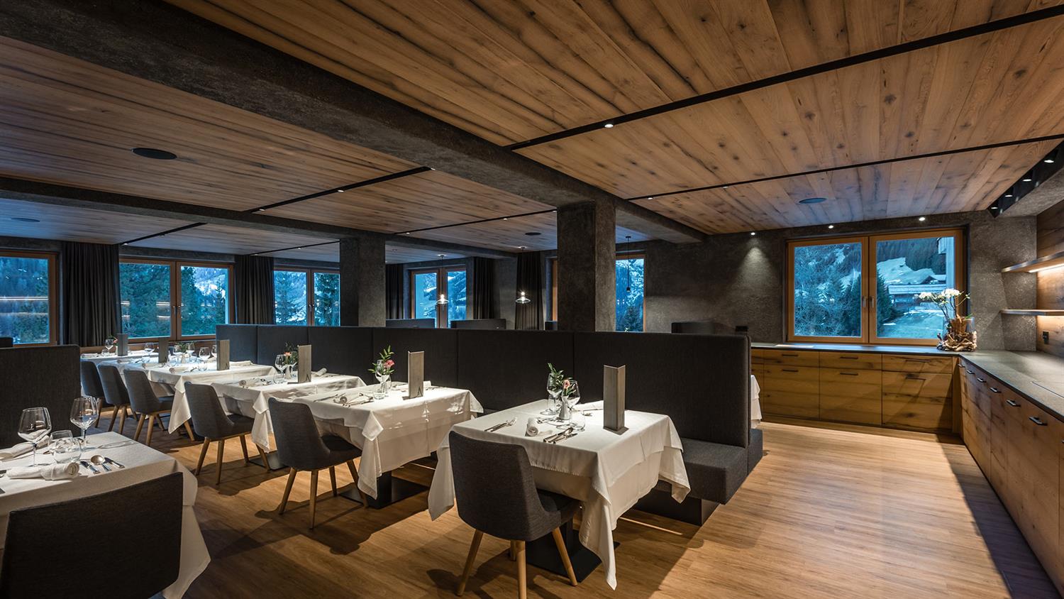 Hotel Arlara - Corvara, Włochy - wczasy, narty 2019/2020 | Berg-Travel