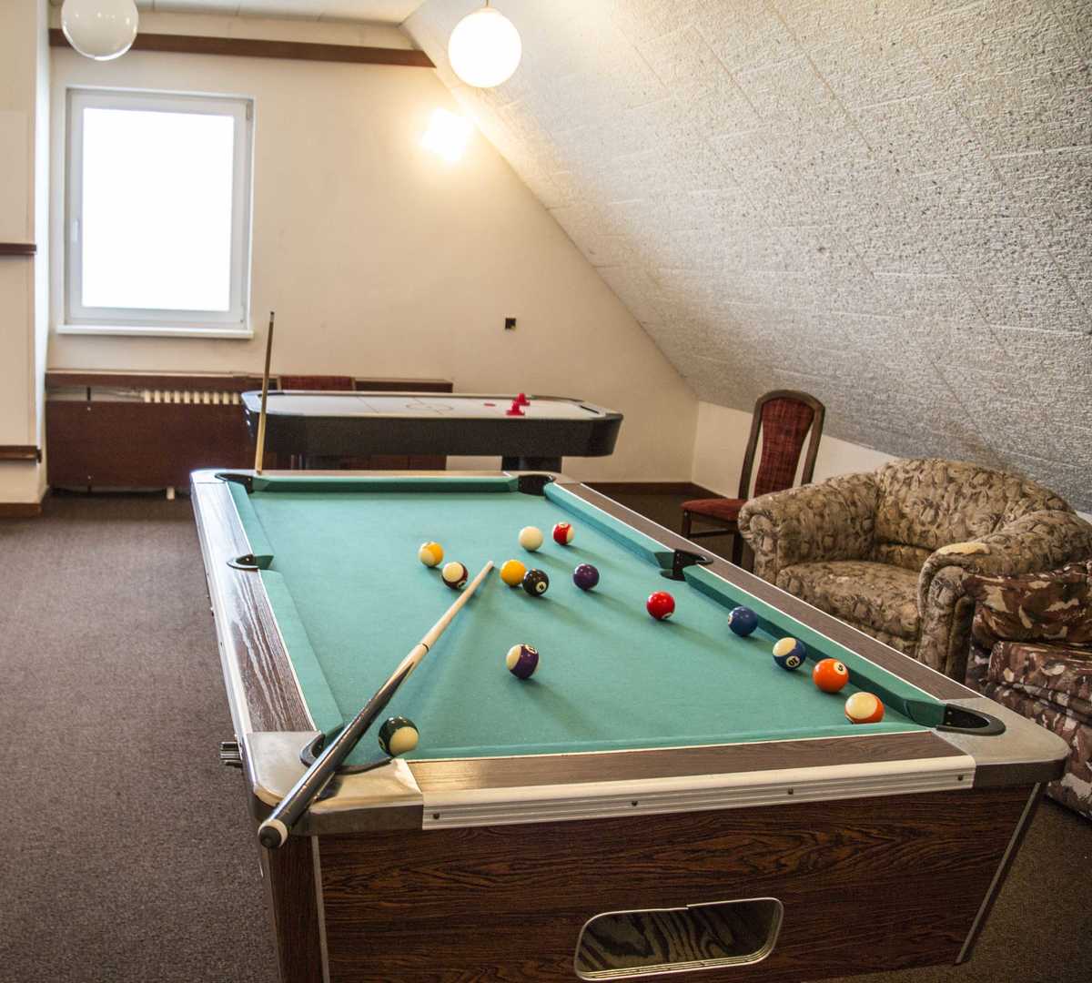 chc16 Hotel Cervenohorske Sedlo - Czechy - Białe szkoły