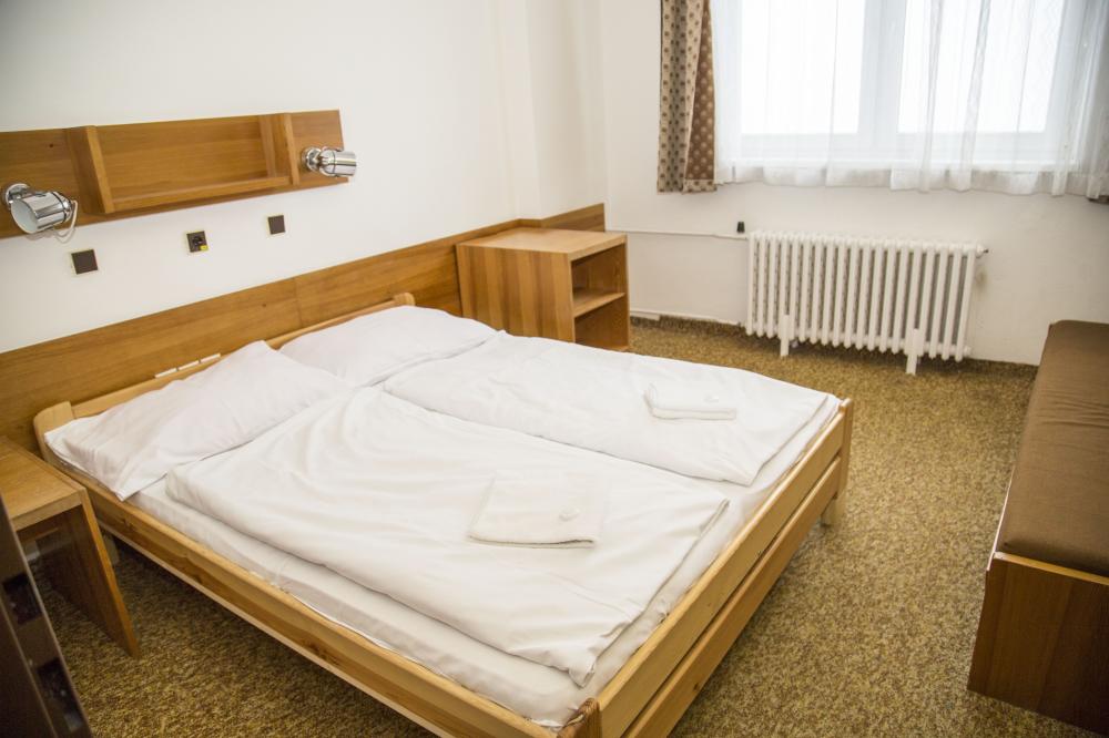 chc9 Hotel Cervenohorske Sedlo - Czechy - Białe szkoły